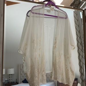 LA Hearts Mesh/Embroidered Shawl